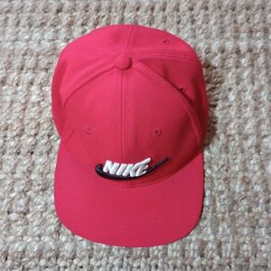 Nike Pro Dri fit Snapback Hat